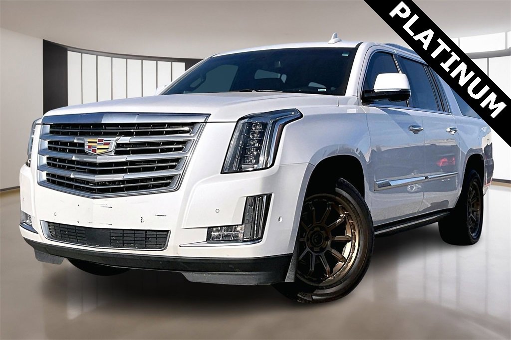 2019 Cadillac Escalade ESV Platinum's photo