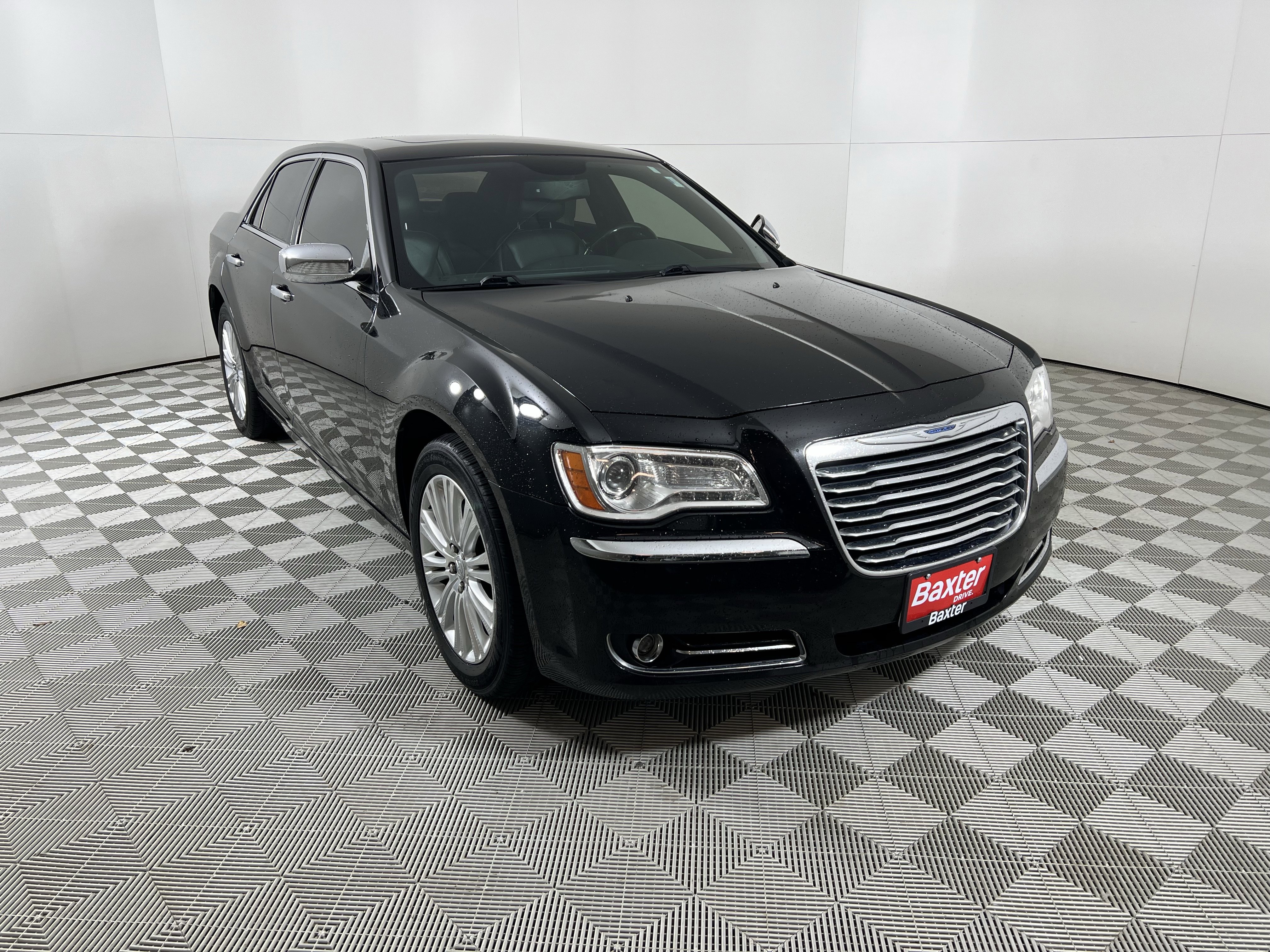 2014 Chrysler 300 C's photo