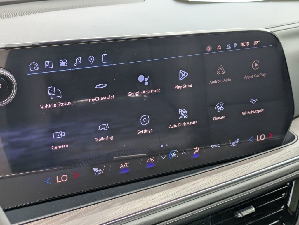 2026 Chevrolet Suburban LT photo 17