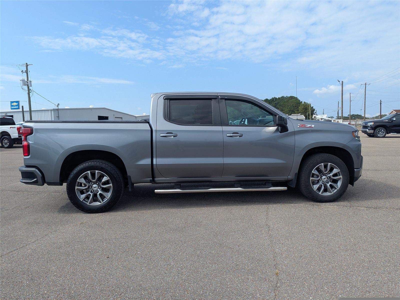 2021 Chevrolet Silverado 1500 RST photo 6