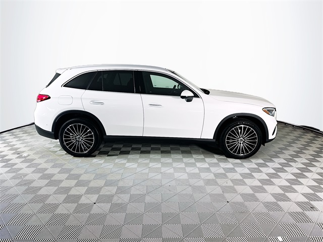 2026 Mercedes Benz GLC 300 4MATIC photo 7
