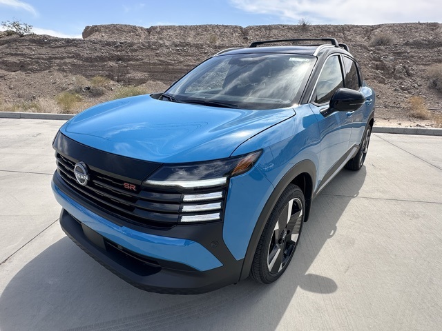 2025 Nissan Kicks SR AWD's photo