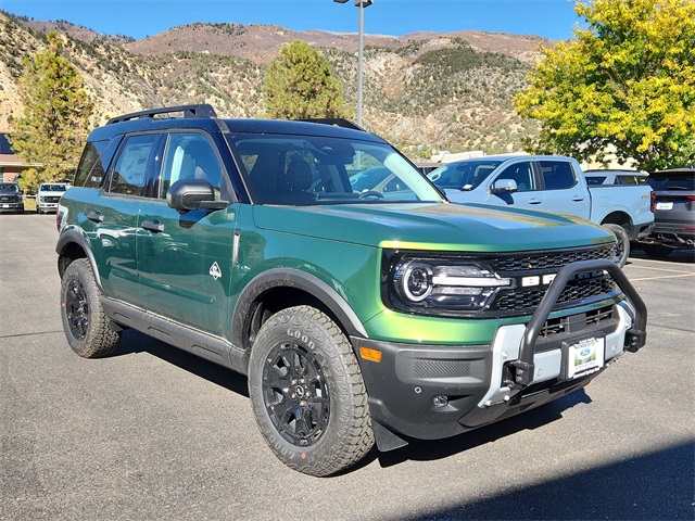 2025 Ford Bronco Sport Outer Banks's photo