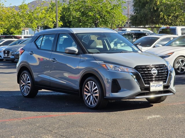 2023 Nissan Kicks SV photo 3