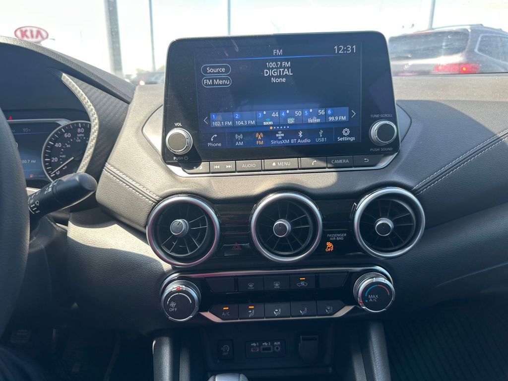 2025 Nissan Sentra SV photo 10