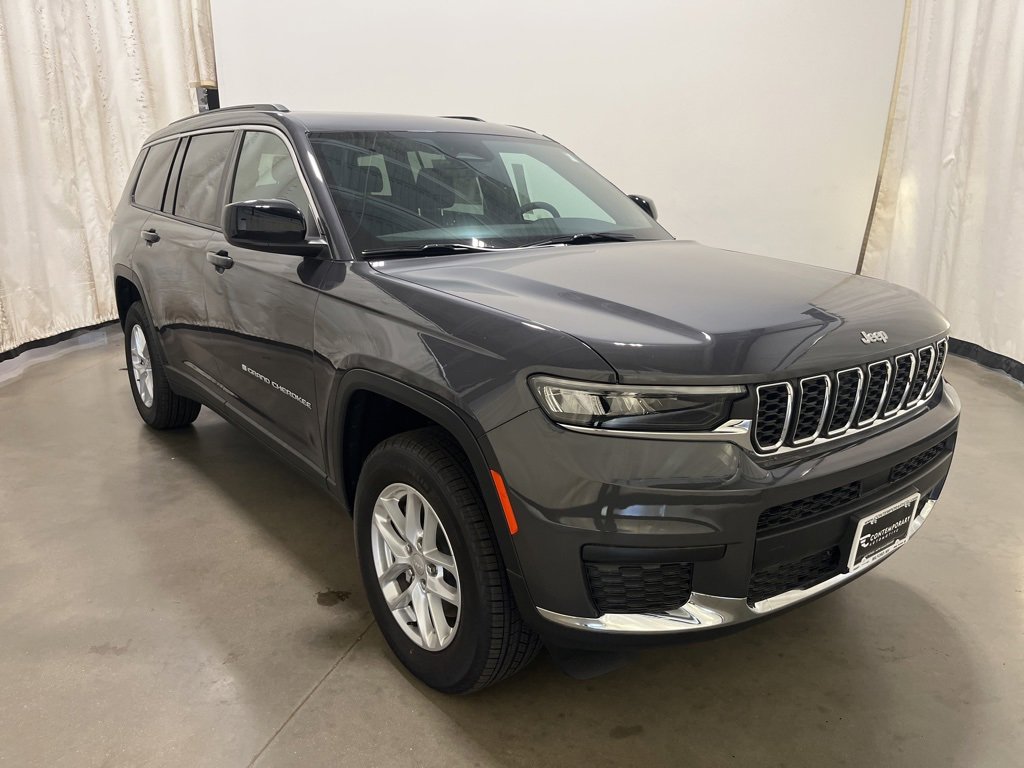2025 Jeep Grand Cherokee L Laredo's photo