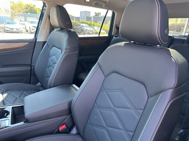 2026 Volkswagen Atlas SE Technology photo 9