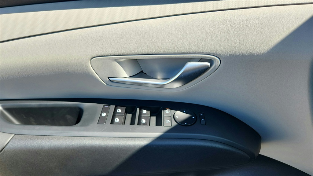 2025 Hyundai Tucson SEL photo 22