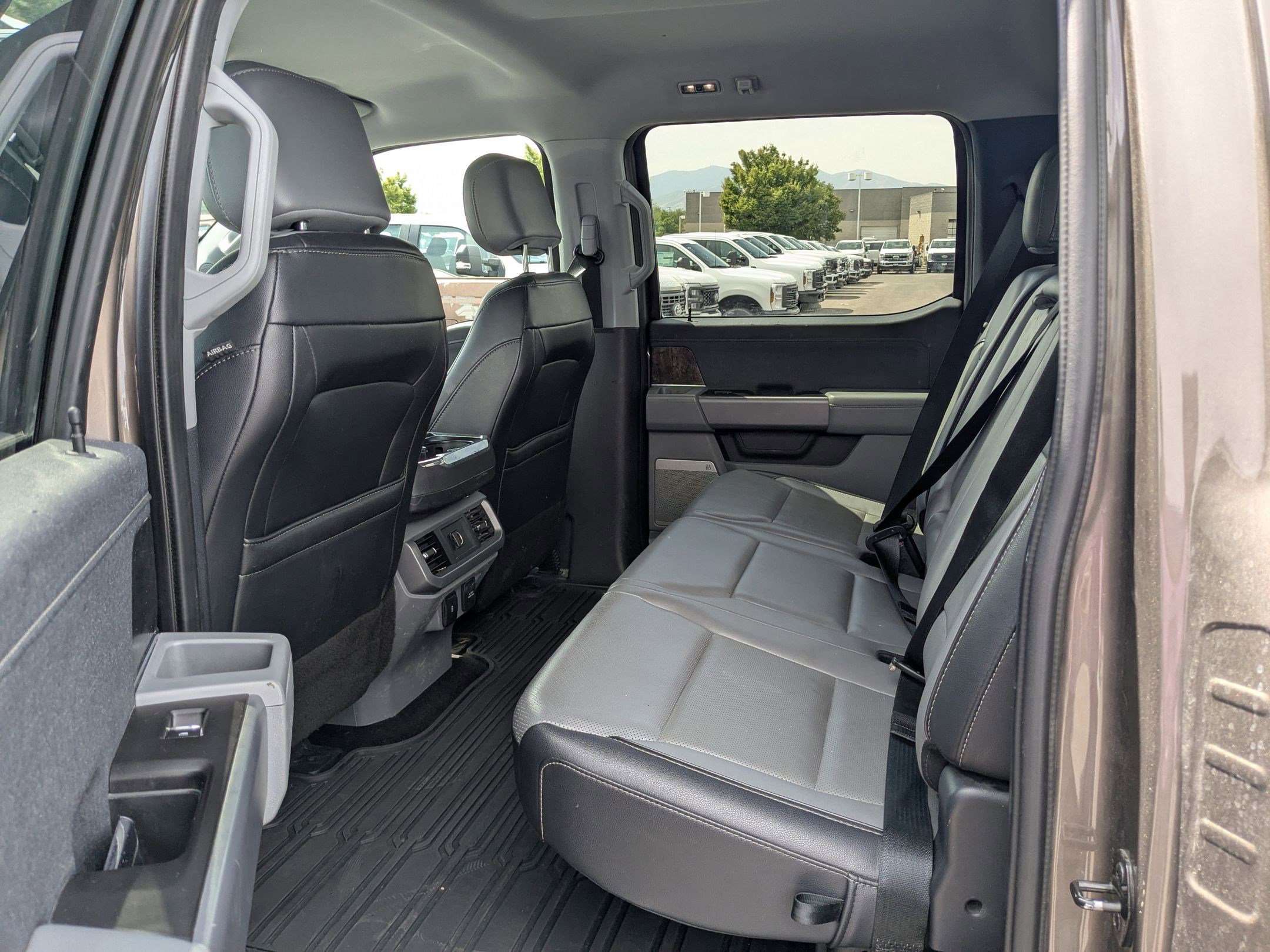2021 Ford F-150 Lariat photo 27