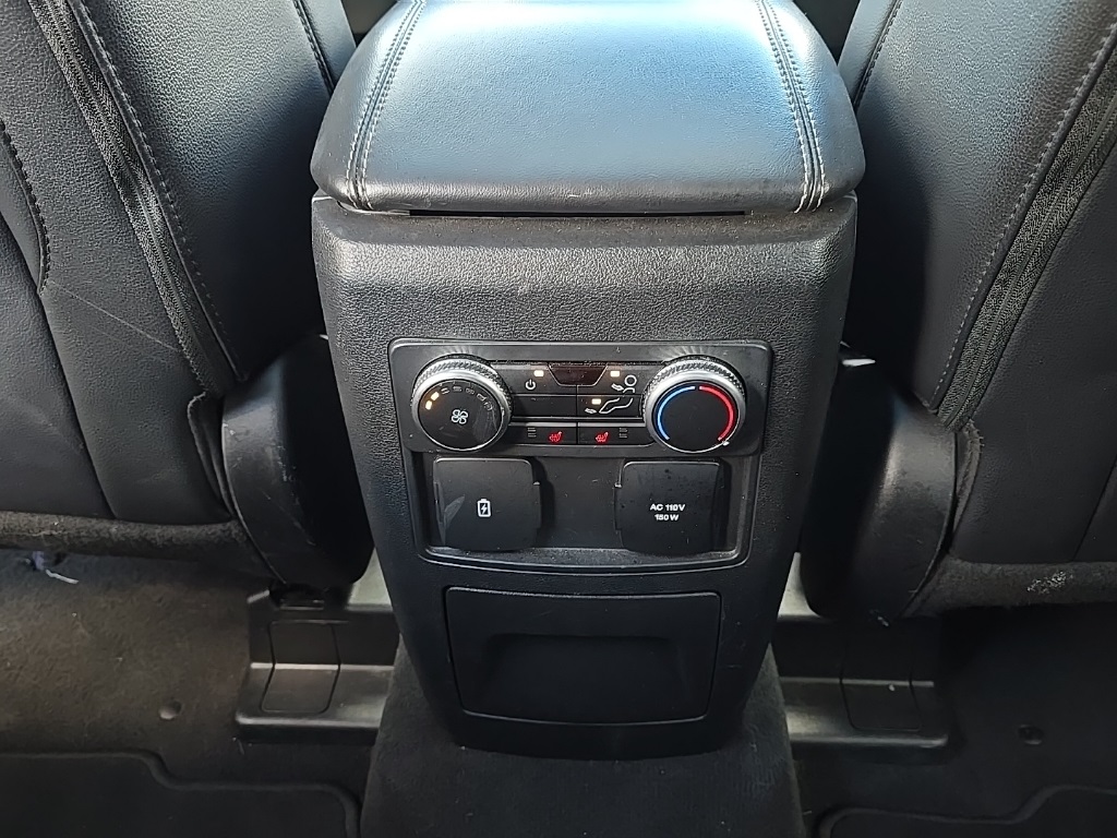 2022 Ford Explorer Limited photo 23