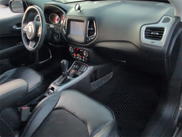 2017 Jeep Compass Latitude photo 16