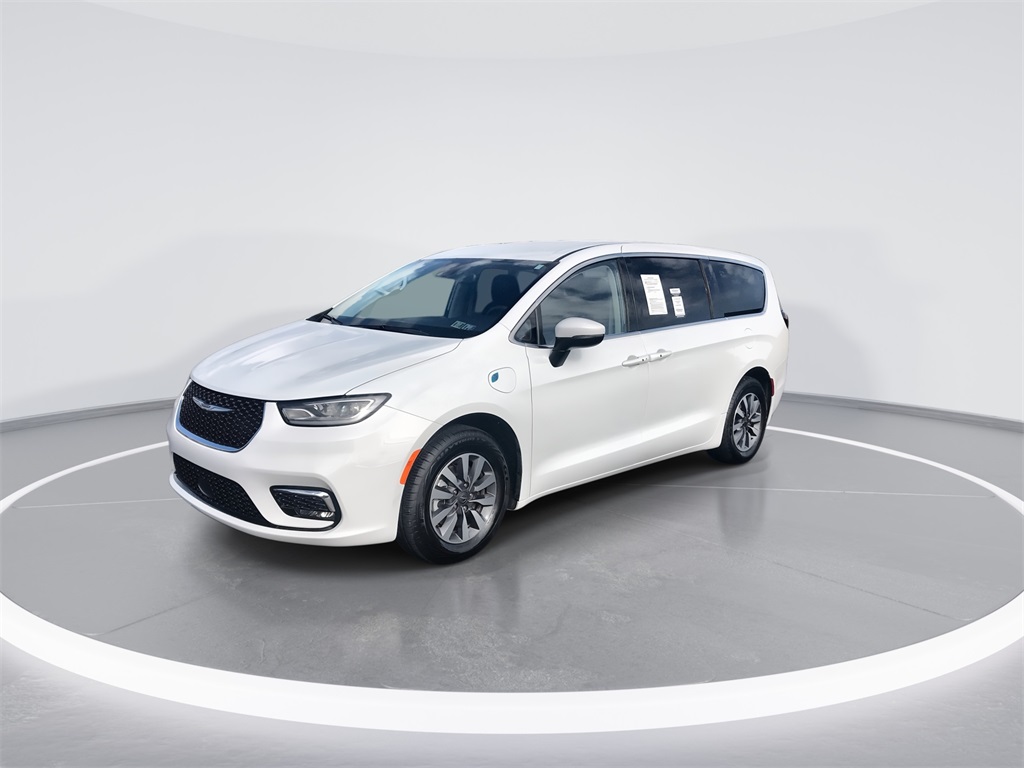 2023 Chrysler Pacifica Hybrid Touring L photo 4