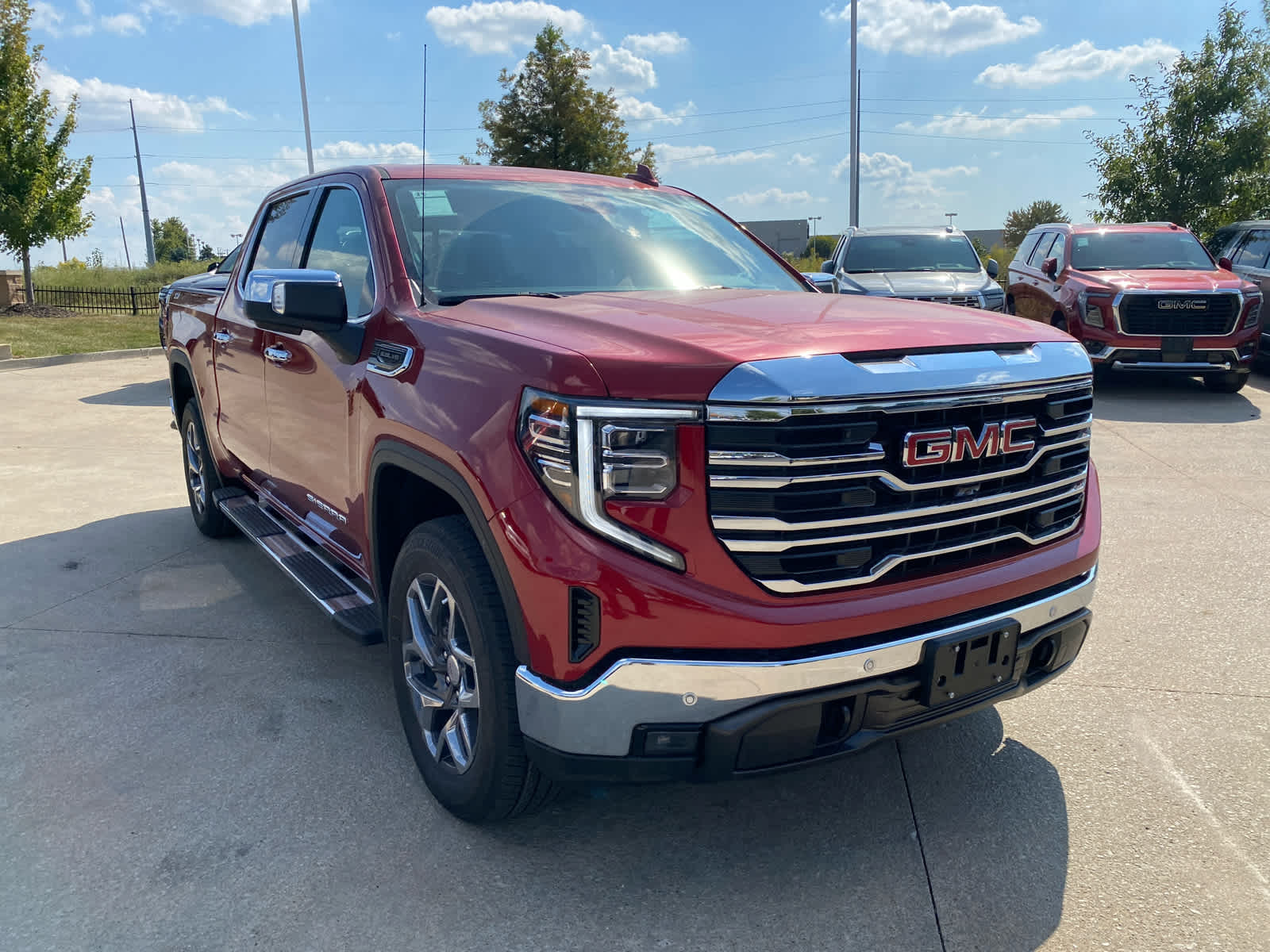 2026 Gmc Sierra 1500 SLT photo 4