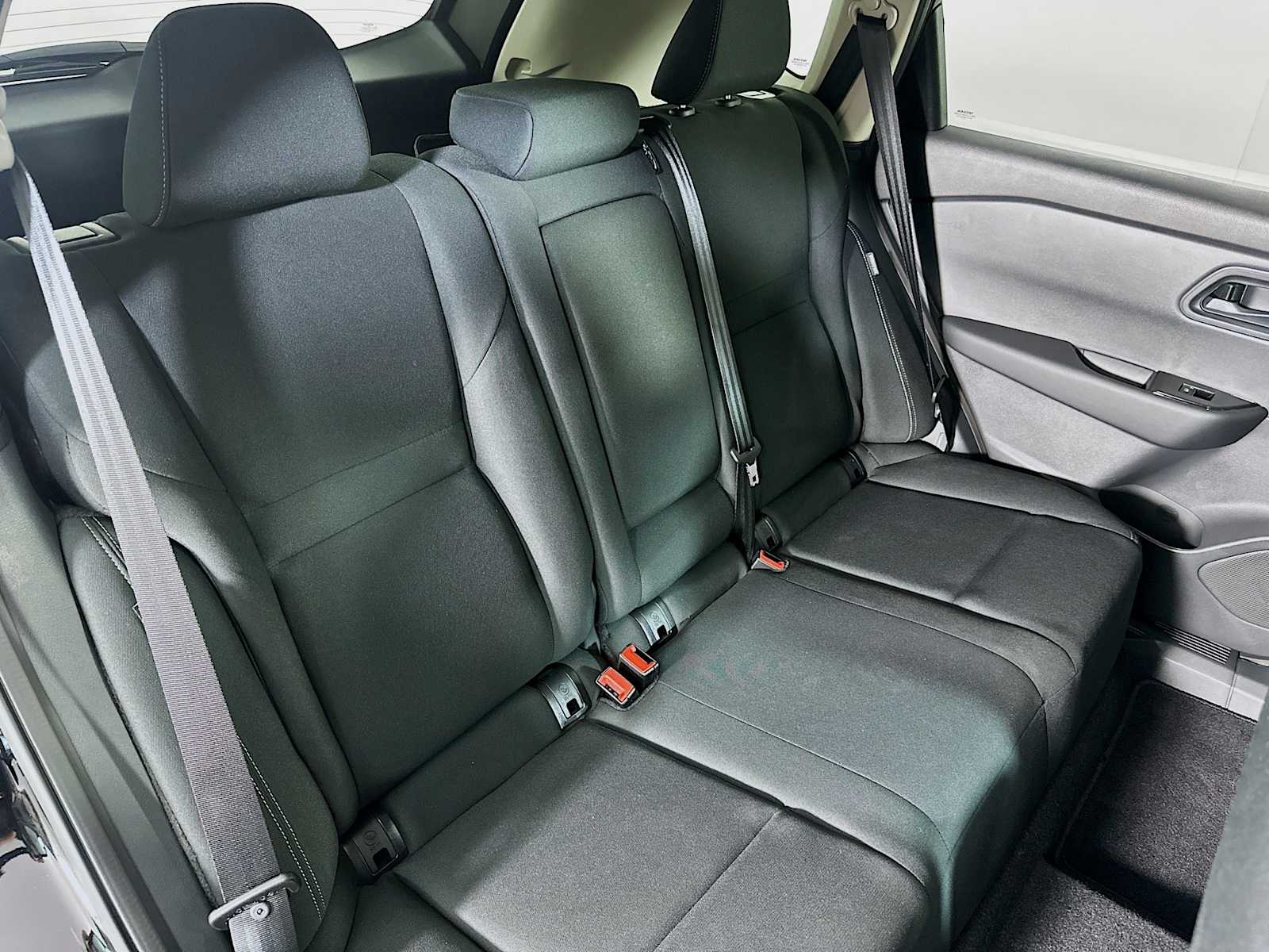 2025 Nissan Rogue S photo 24