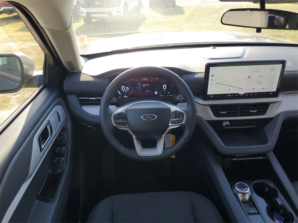 2025 Ford Explorer photo 22