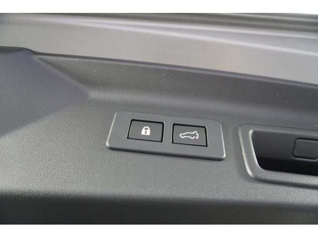 2025 Subaru Forester Premium photo 23