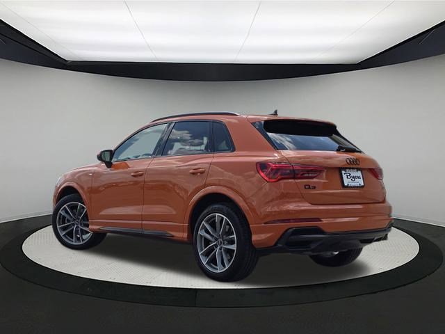 2022 Audi Q3 S line Premium Plus photo 3