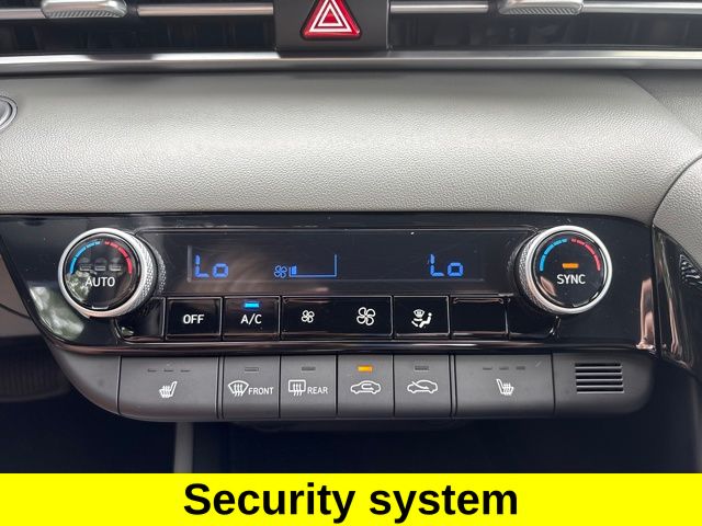 2022 Hyundai Elantra SEL Convenience photo 12