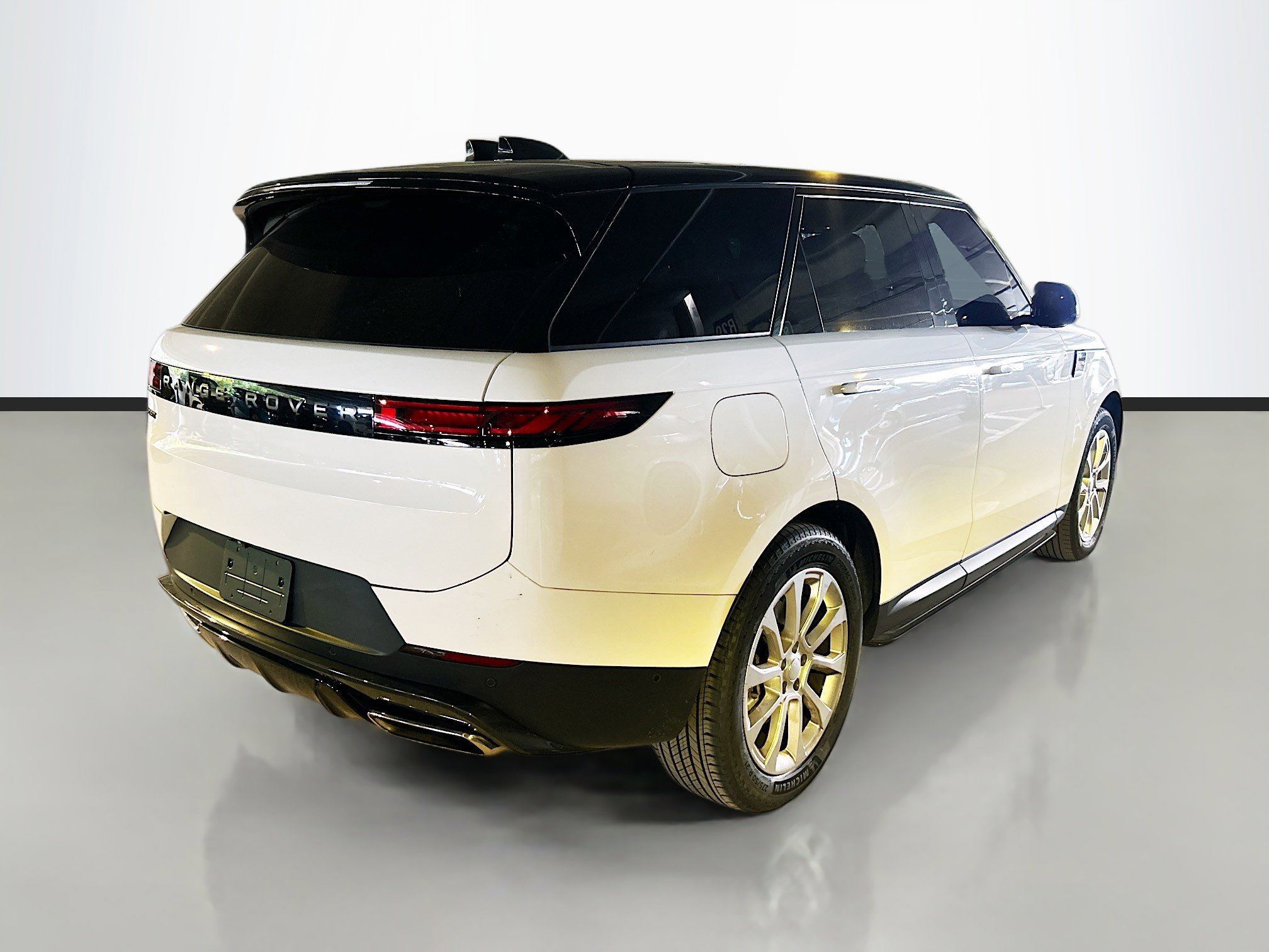 2024 Land Rover Range Rover Sport SE photo 4