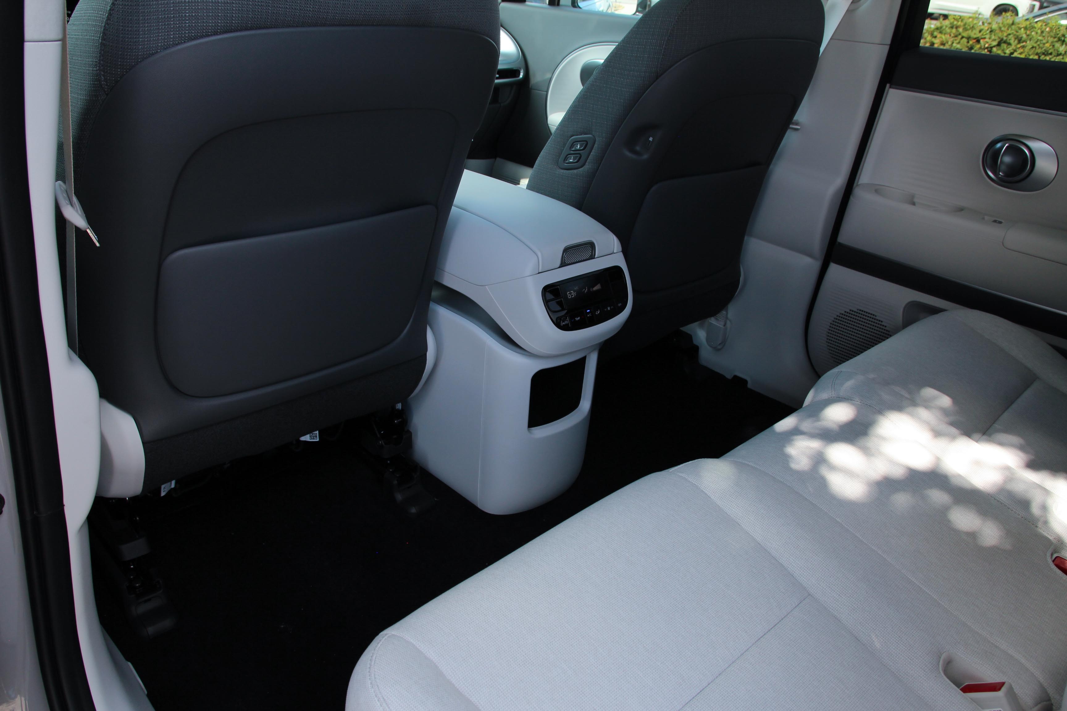 2026 Hyundai Ioniq SE photo 12