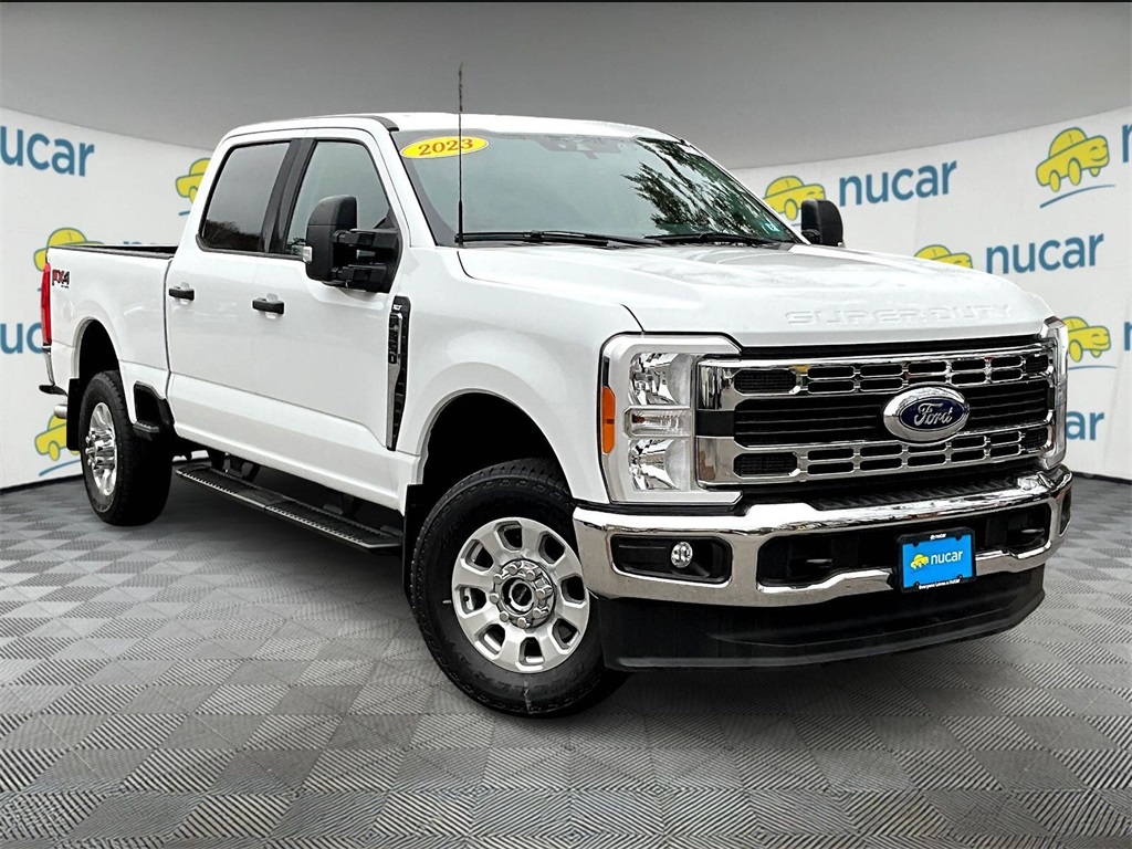2023 Ford F-350 Super Duty XLT's photo