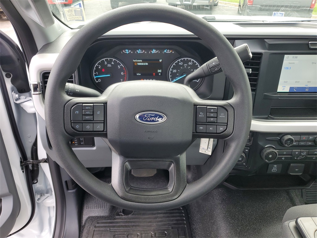2025 Ford F-350 XL photo 17