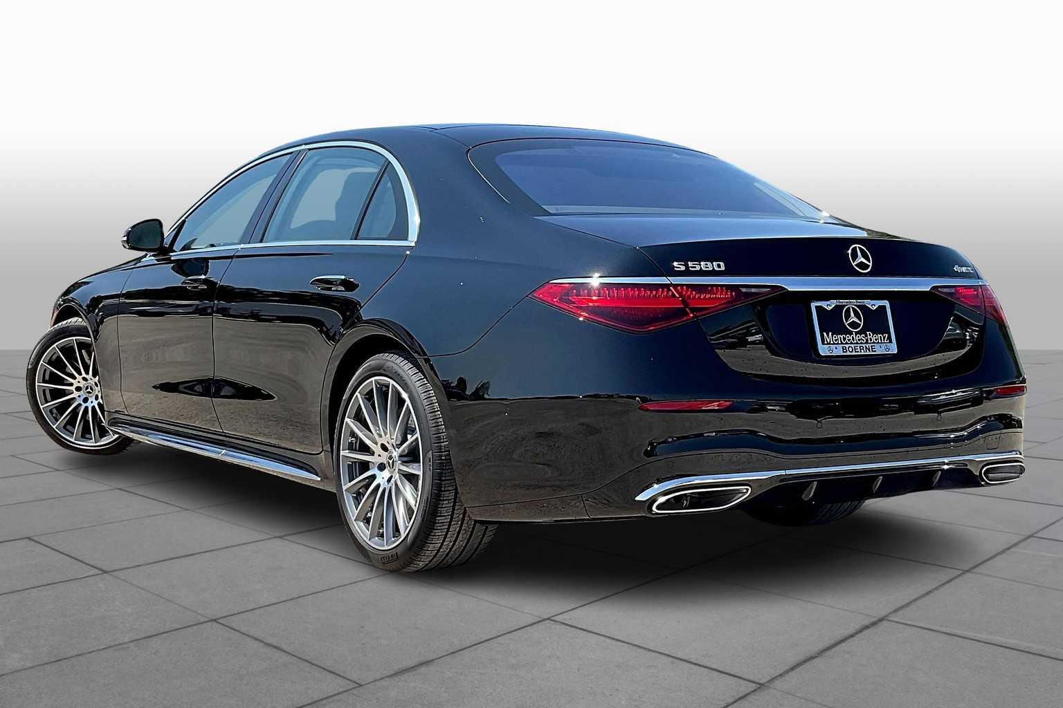 2026 Mercedes Benz S 580 4MATIC photo 3