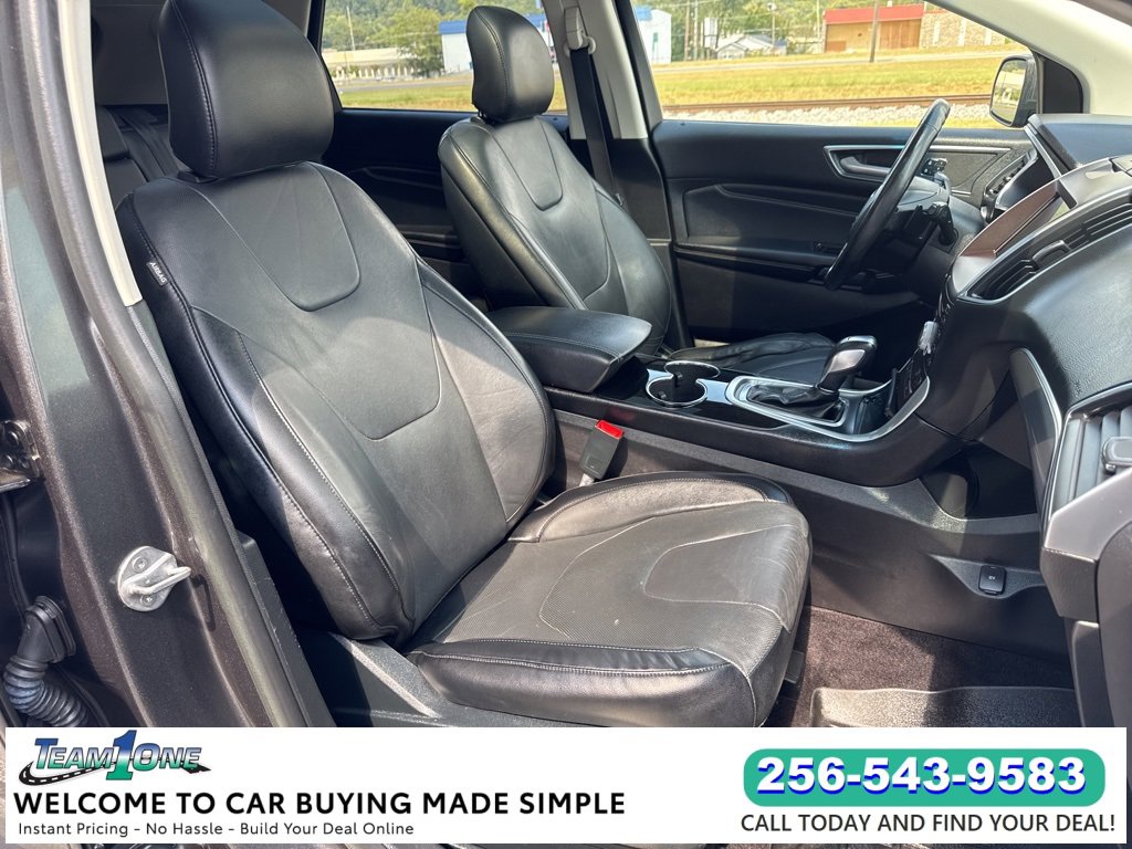 2017 Ford Edge Titanium photo 9