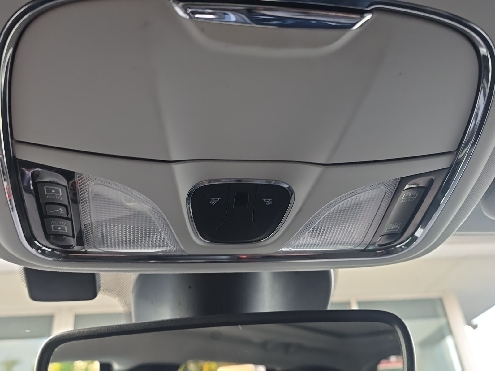 2020 Jeep Cherokee Limited photo 31
