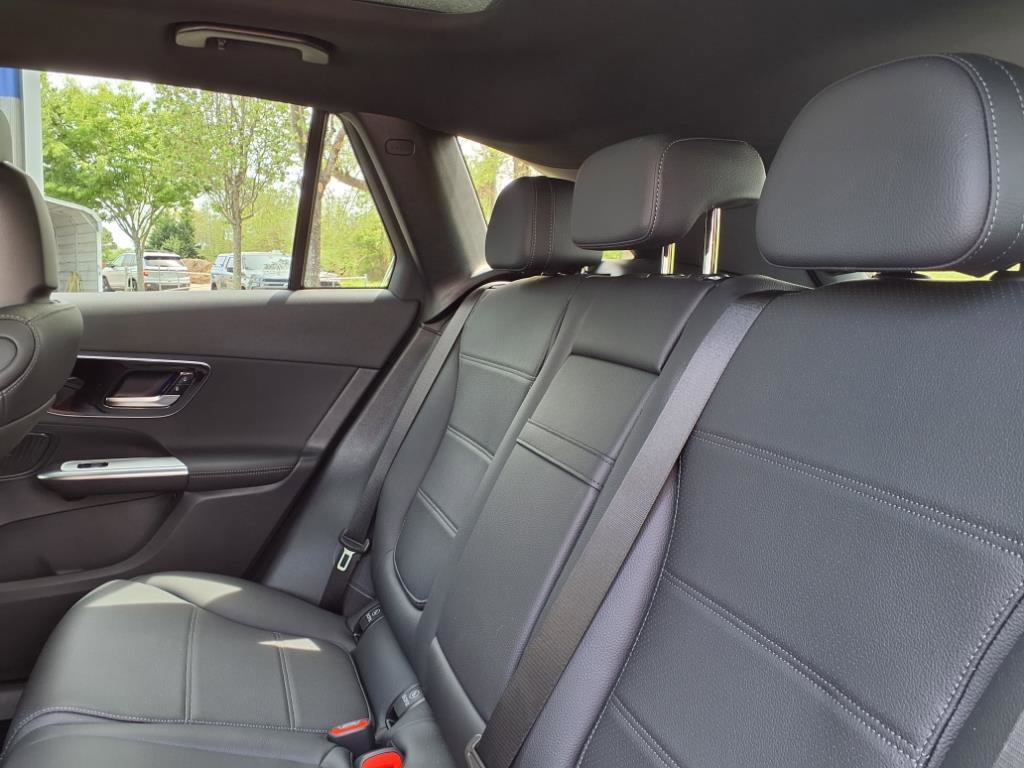 2025 Mercedes Benz GLC 300 4MATIC photo 20