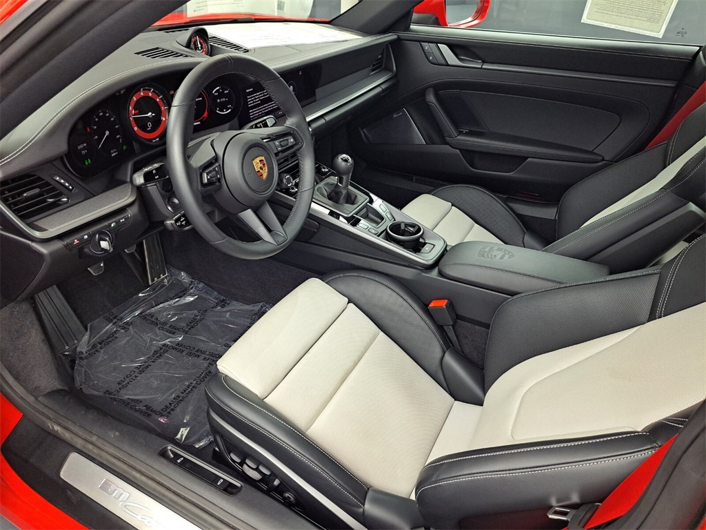 2024 Porsche 911 S photo 4