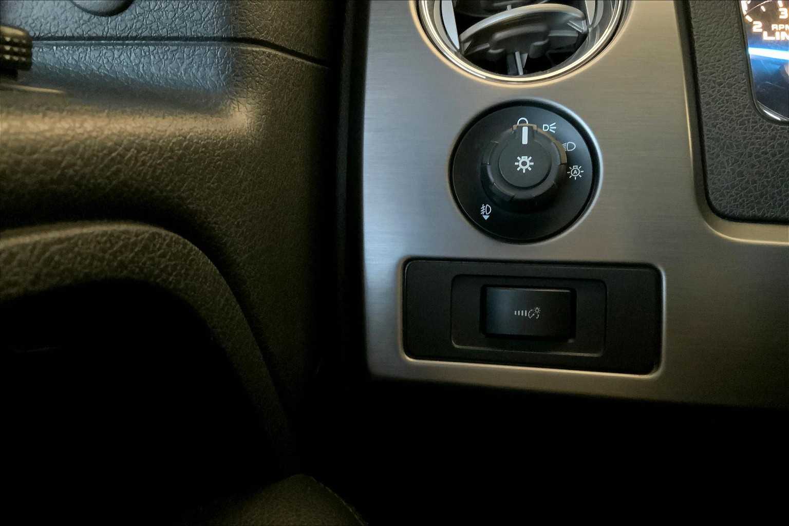 2014 Ford F-150 Limited photo 30