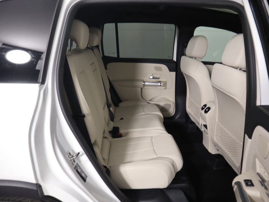 2026 Mercedes Benz GLB 250 photo 21