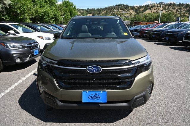2025 Subaru Forester Touring photo 15