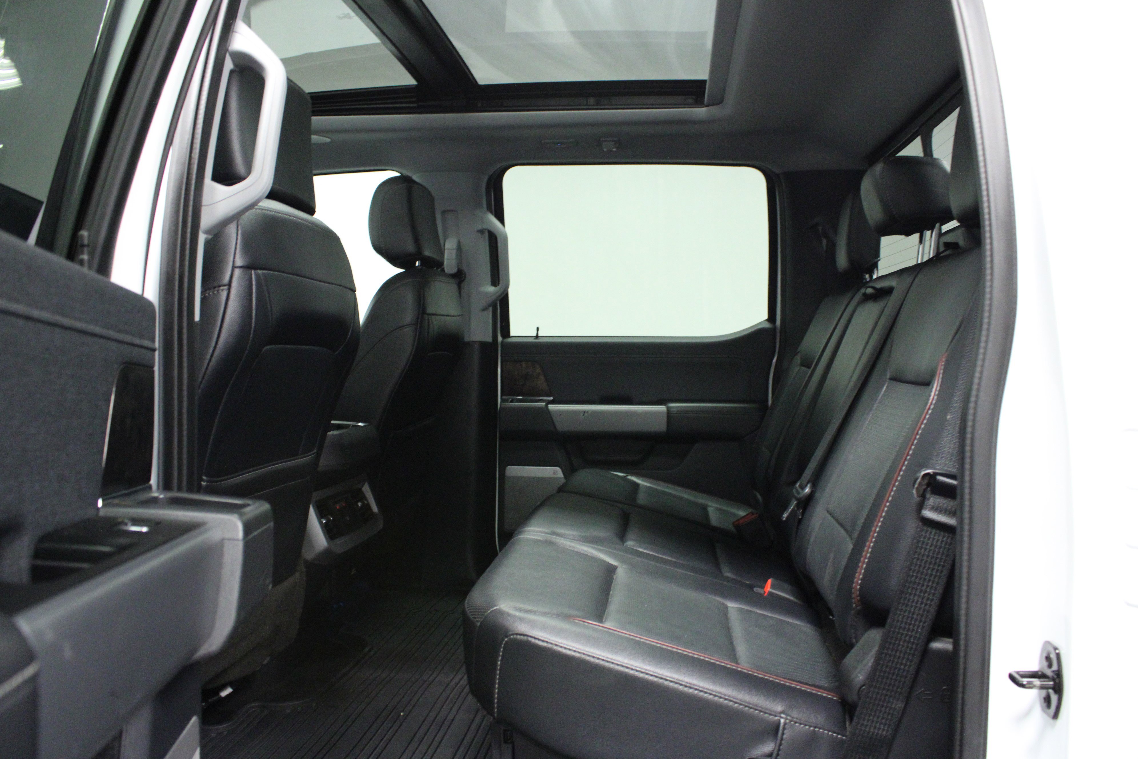 2023 Ford F-250 Lariat photo 12