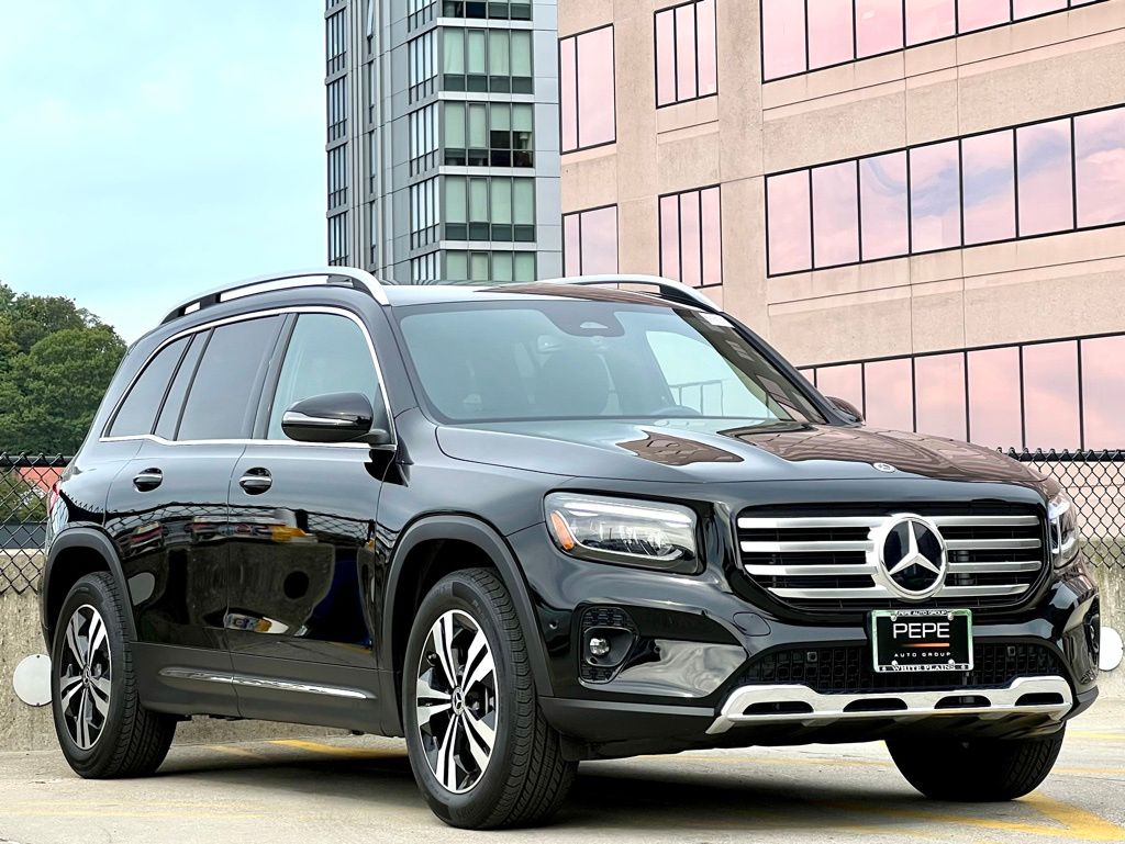 2025 Mercedes-Benz GLB Base