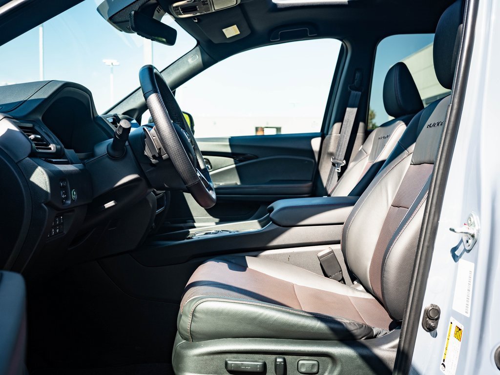 2024 Honda Ridgeline Black Edition photo 15