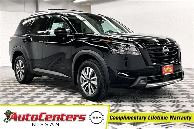 2025 Nissan Pathfinder SL's photo