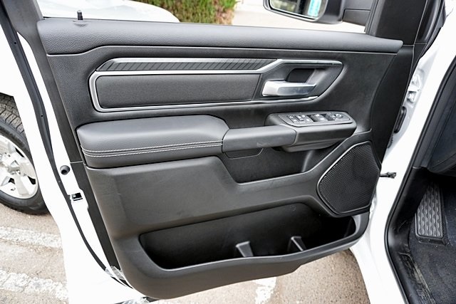 New 2026 Bright White Clear-Coat Exterior Paint RAM Big Horn/Lone Star image 31