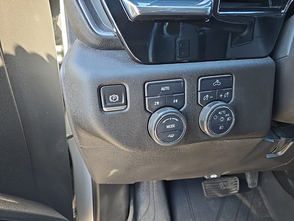 2022 Chevrolet Silverado 1500 RST photo 11