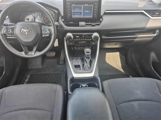 2019 Toyota RAV4 LE photo 21