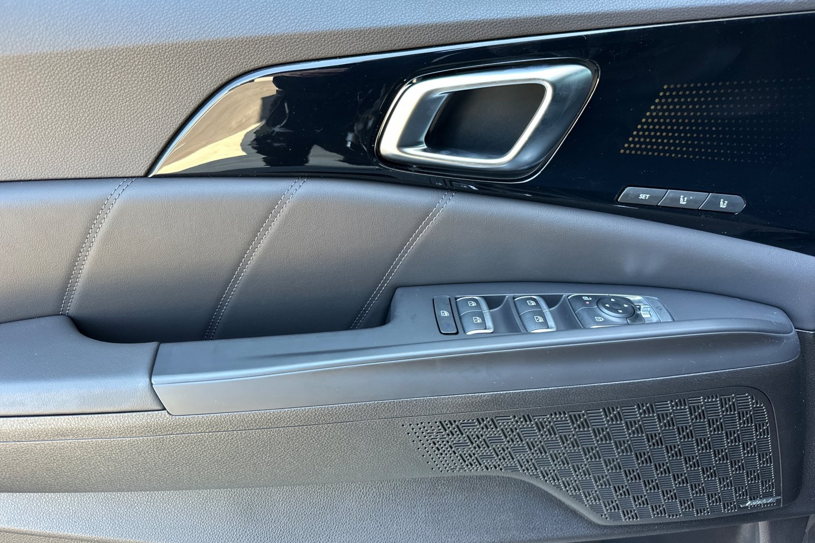 2026 Kia Carnival SX Prestige photo 6