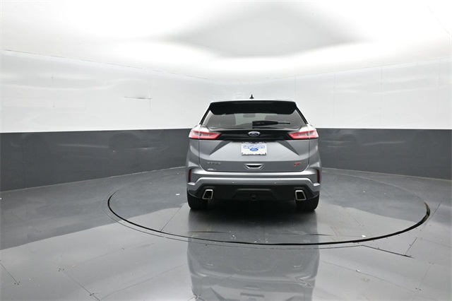 2020 Ford Edge ST photo 4