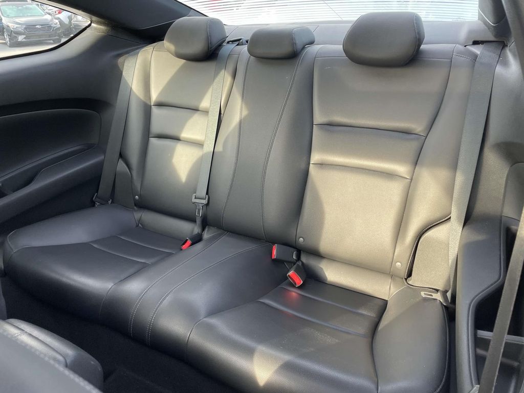 2016 Honda Accord Touring photo 5