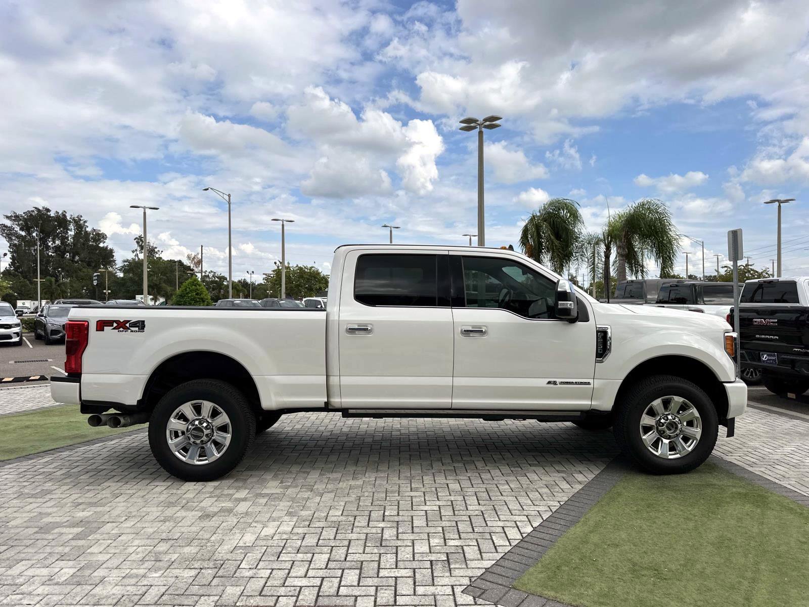 2019 Ford F-250 Platinum photo 2