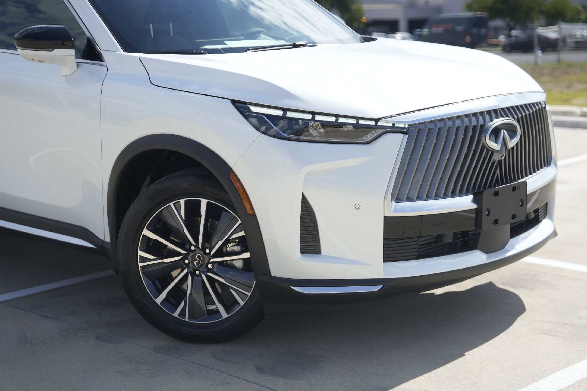 2026 Infiniti QX60 Luxe photo 2