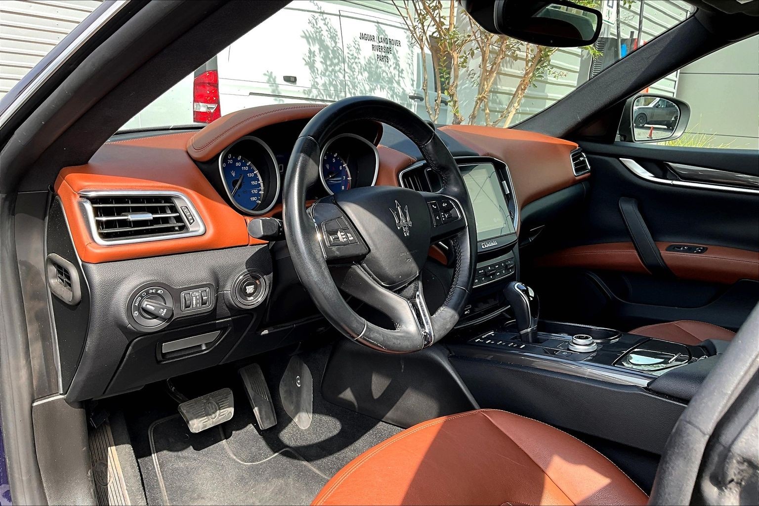 2018 Maserati Ghibli Base photo 2