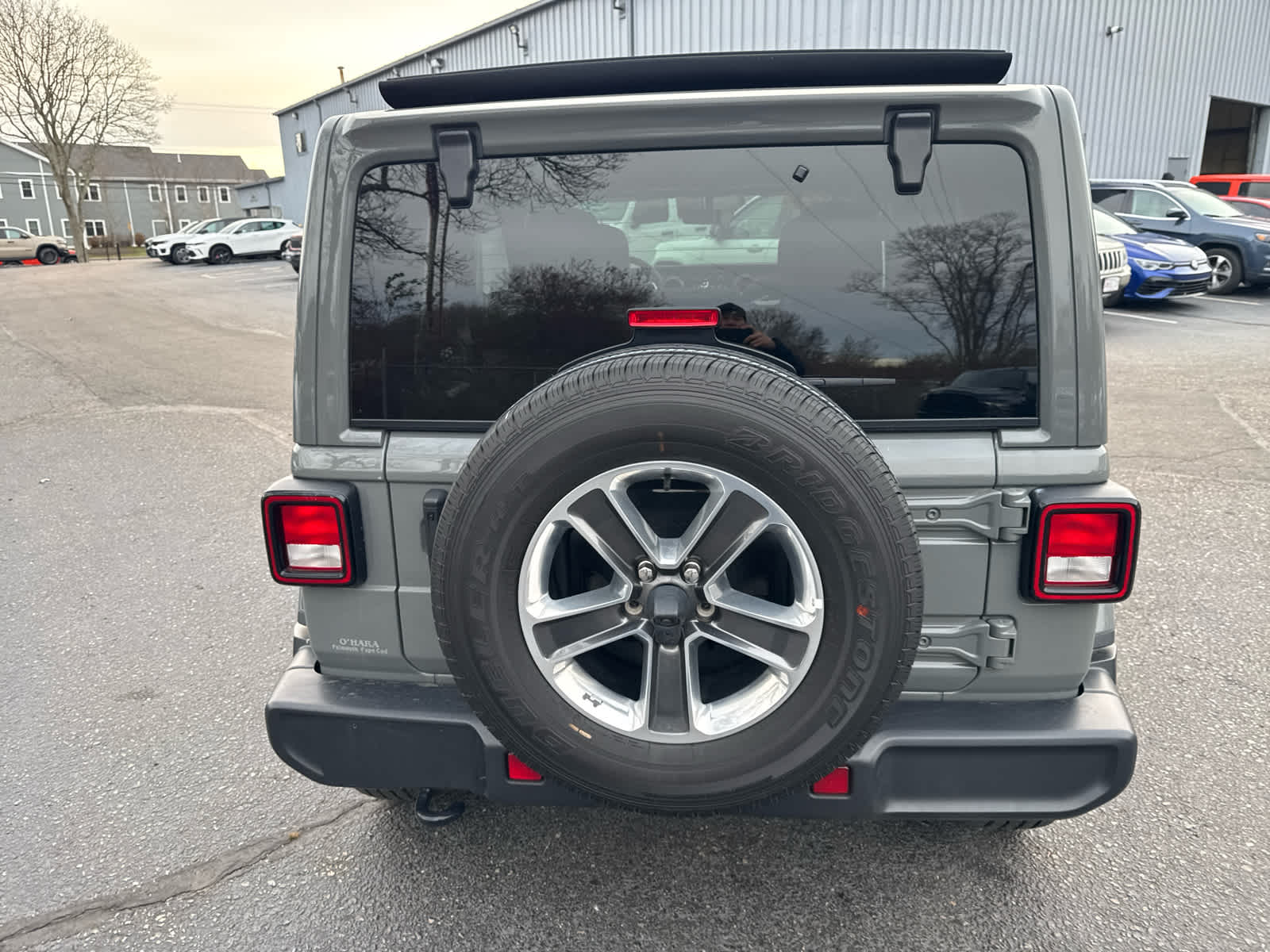 2023 Jeep Wrangler Sahara photo 7