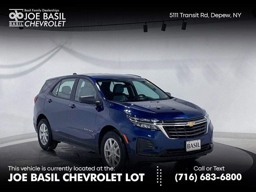 2023 Chevrolet Equinox LS's photo
