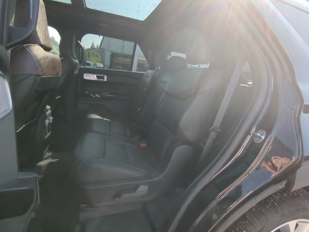 2021 Ford Explorer Platinum photo 6